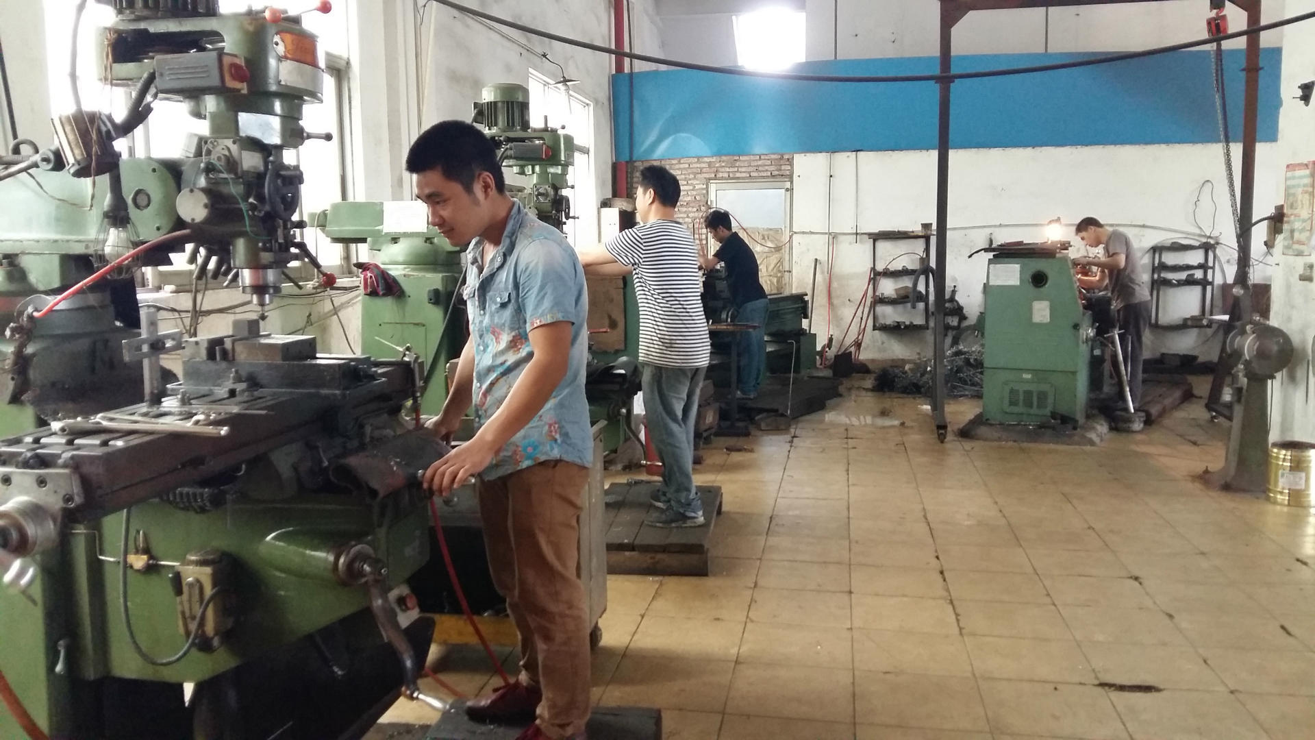 膏体草莓视频网站进入部件加工