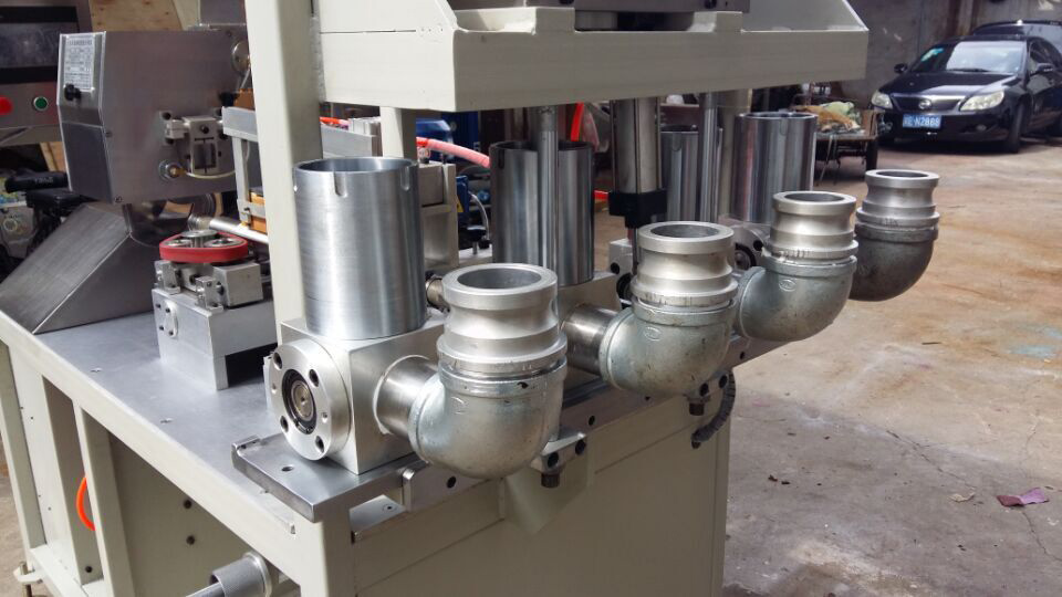 四头膏体草莓视频网站进入细节图